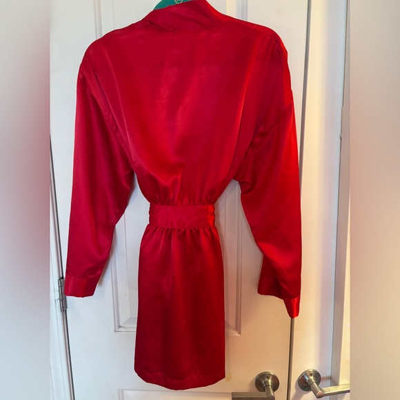 Victoria's Secret Vibrant Red Satin Silky Robe Size Small - Picture 2 of 9
